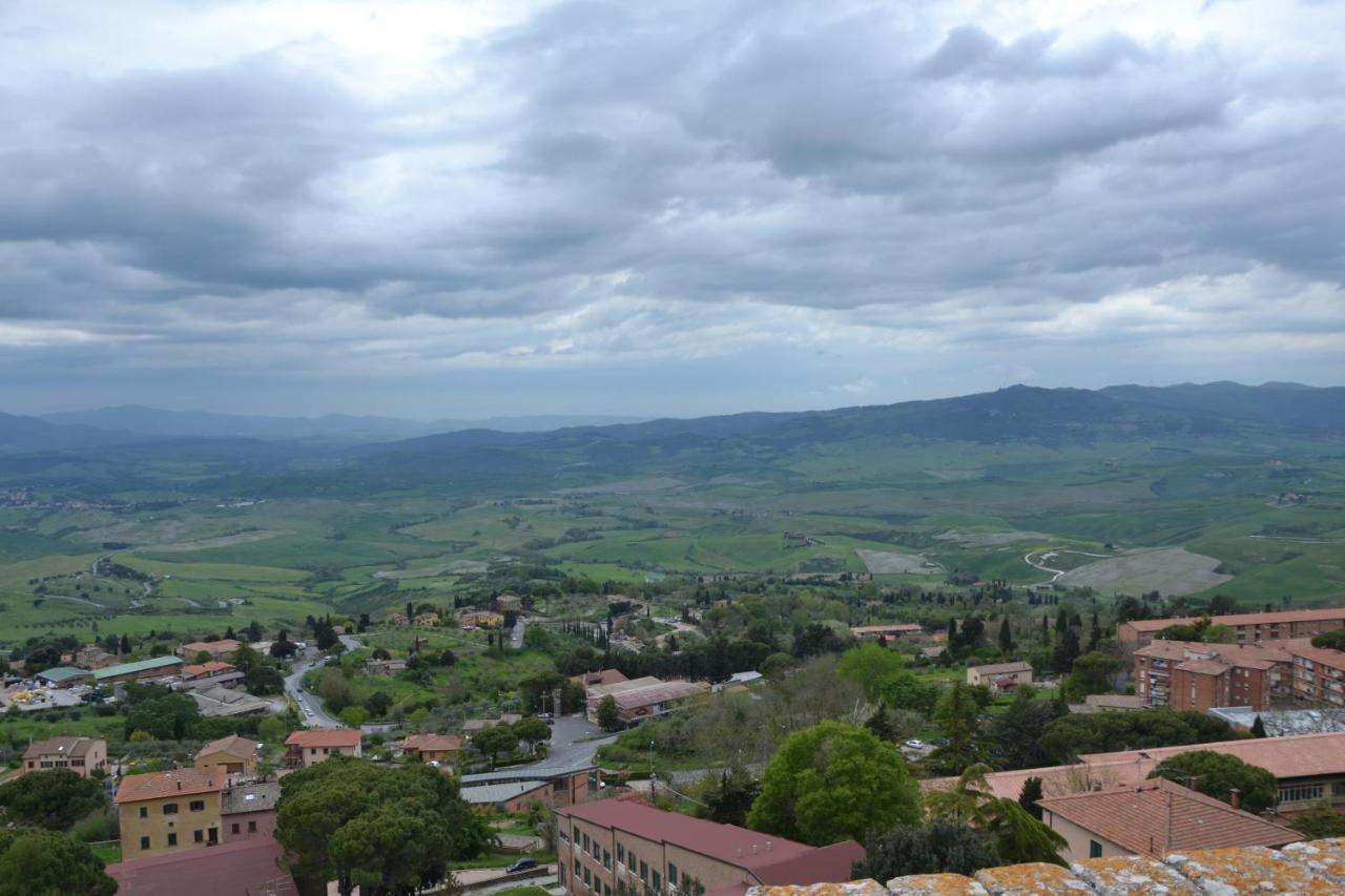 Apartamento Il Nido Dei Priori Volterra Exterior foto