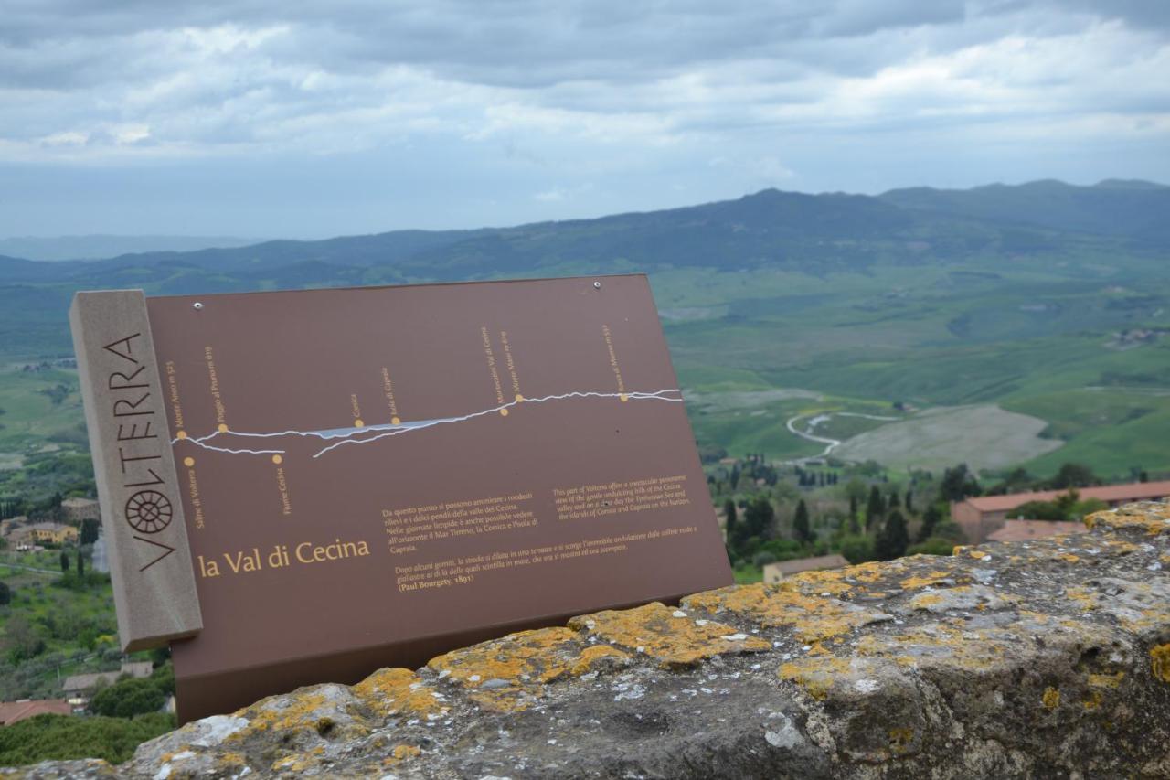Apartamento Il Nido Dei Priori Volterra Exterior foto