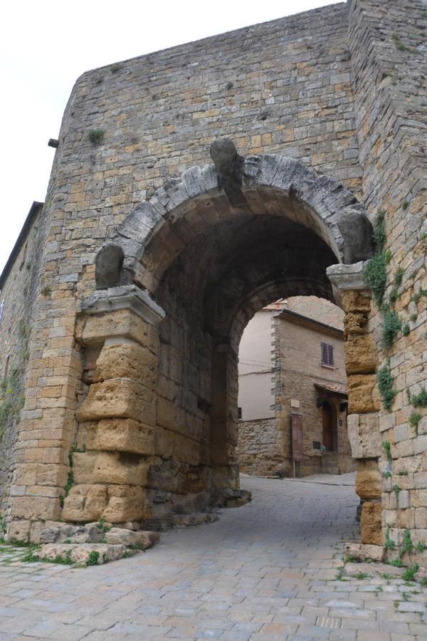 Apartamento Il Nido Dei Priori Volterra Exterior foto