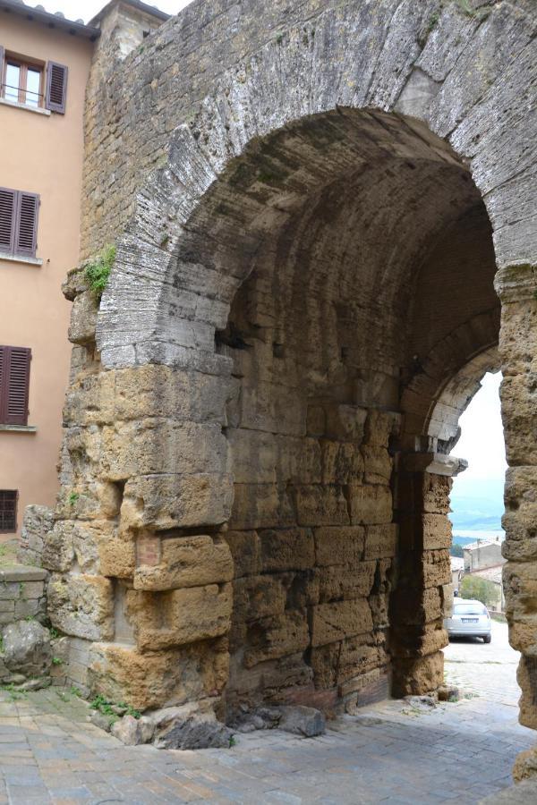 Apartamento Il Nido Dei Priori Volterra Exterior foto