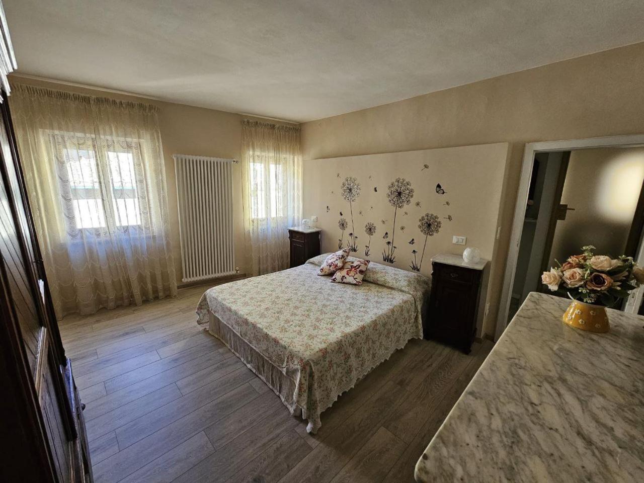 Apartamento Il Nido Dei Priori Volterra Exterior foto